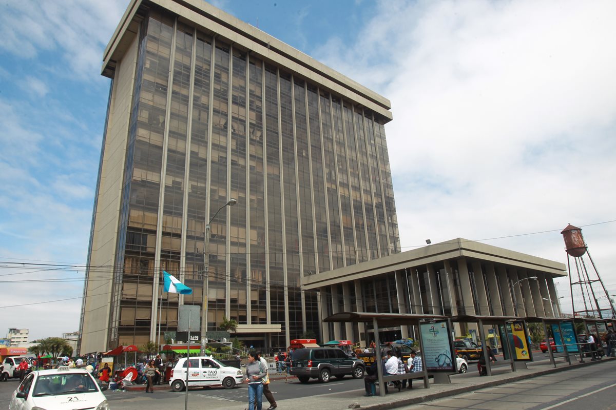 Finanzas adjudicó Q320 millones en bonos. (Foto Hemeroteca PL)