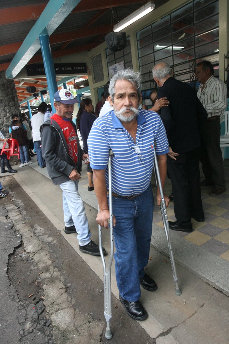 "A pesar de lo que ha pasado, los guatemaltecos debemos votar", expresó Julio Cante, de 62 años, vecino de colonia La Reina, zona 6.