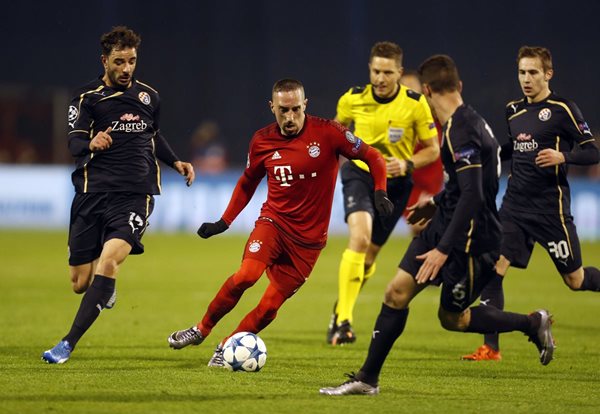 Franck Ribery se volvió a lesionar en el duelo de Champions League contra el Dinamo Zagreb (Foto Prensa Libre: EFE)