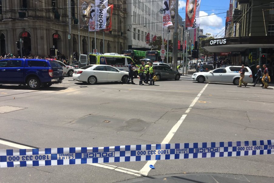 Un sujeto atropella a varias personas en Melbourne, Australia. (Foto Prensa Libre: EFE)