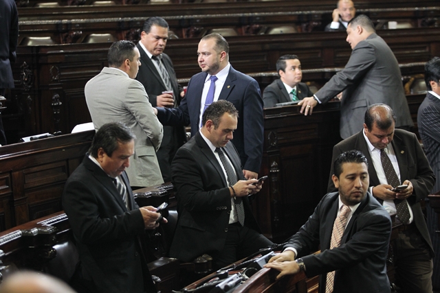 El Congreso aprueba precedente y facilita voto urgente. (Foto Prensa Libre: Érick Ávila)