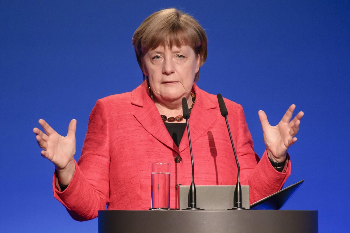 Ángela Merkel, canciller alemana, se reúne con su homólogo estadounidense, Donald Trump. (Foto Prensa Libre: AFP)