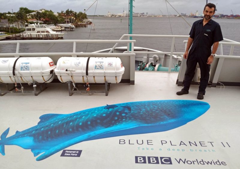 Alejandro Simone fue parte de la tripulación del Alucia que grabó "Blue Planet II" de la BBC. (Marcos González/BBC Mundo).