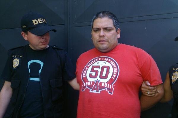 El taxista José Víctor Alburez es  detenido.