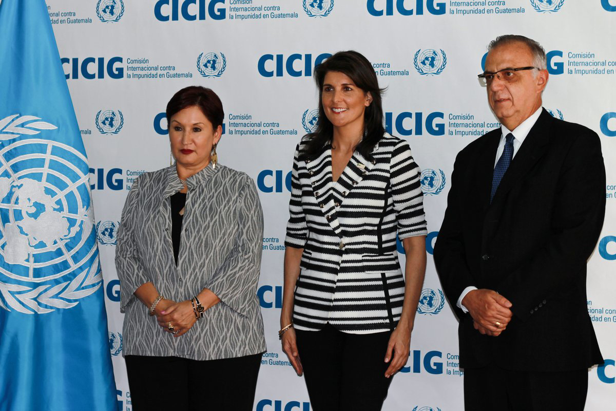 La embajadora reiteró a Jimmy Morales que mantienen el respaldo a la Cicig y al trabajo del comisionado Velásquez. (Foto Prensa Libre: Hemeroteca PL)