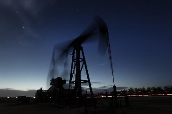 El petróleo de Estados Unidos tuvo hoy una alza en la primer jornada bursátil de la semana. (Foto Prensa Libre: AP)