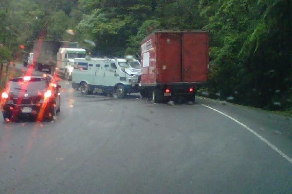 Forma en que quedaron vehículos.