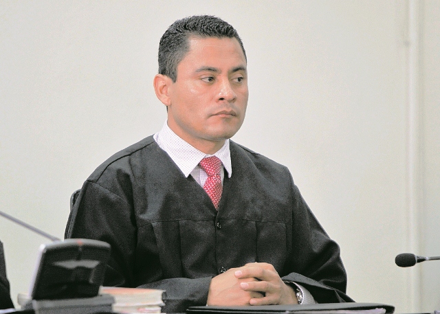 Juez Carlos Ruano regresó a su labor en Tribunales. (Foto Prensa Libre: Hemeroteca PL)