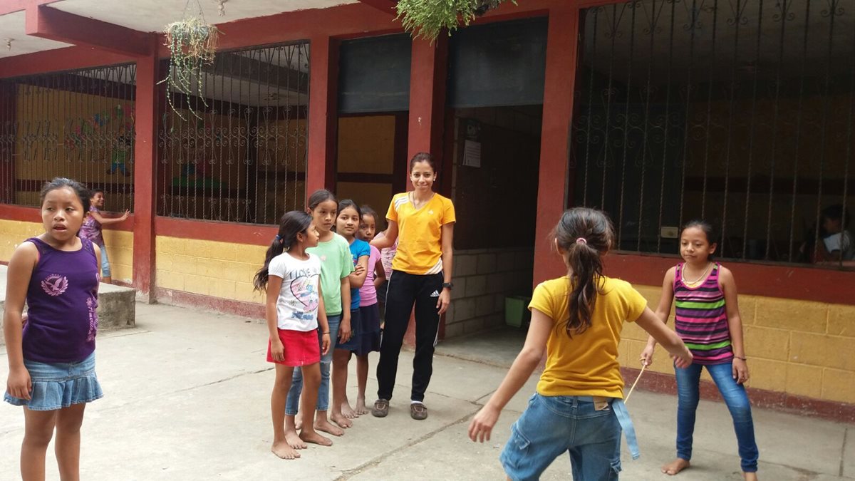 Carol Oliva es maestra de educación física en Gualán, Zacapa, además de árbitro Fifa. (Foto Cortesía Carol Oliva)