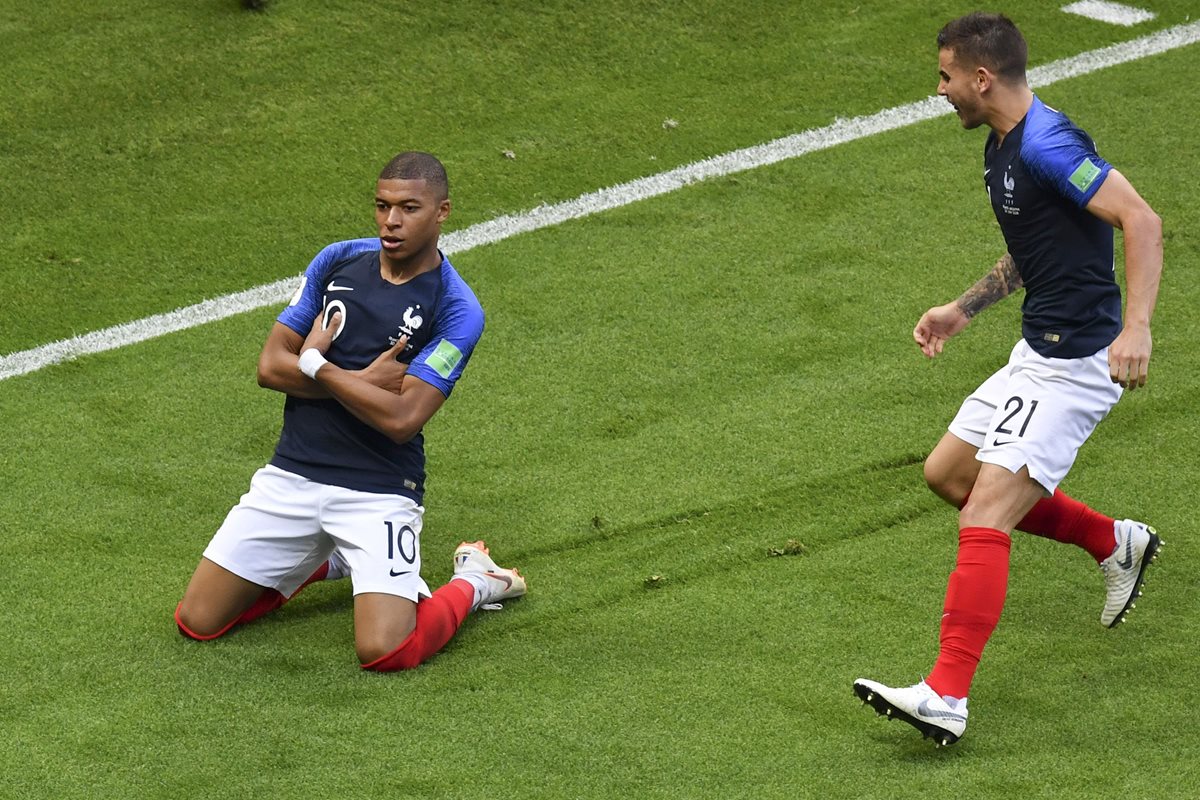 Kylian Mbappé fue la figura de Francia, en el triunfo contra Argentina. (Foto Prensa Libre: AFP)
