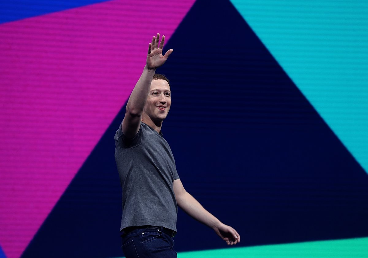 Mark Zuckerberg, principal responsable de Facebook, cuenta su experiencia al frente de la compañía (Foto Prensa Libre: AFP).