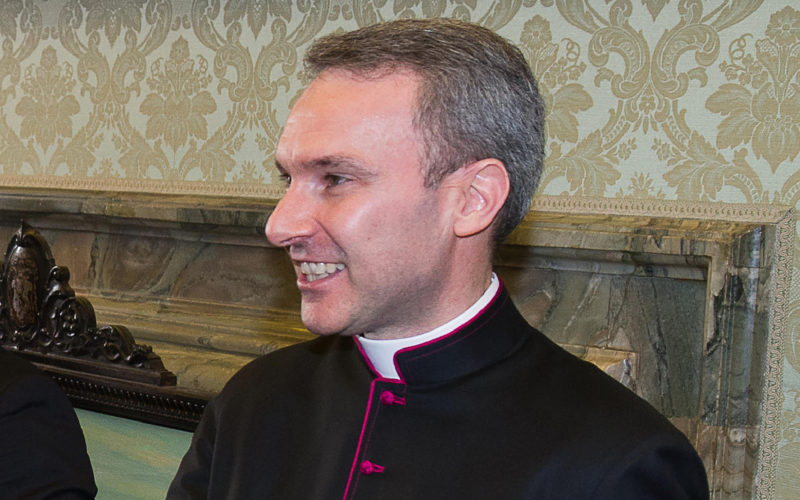 Monseñor Carlo Alberto Capella, detenido en el Vaticano por un informe de EE. UU. sobre consultas a pornografía infantil. (Foto Prensa Libre: Servicio Católico de Noticias)