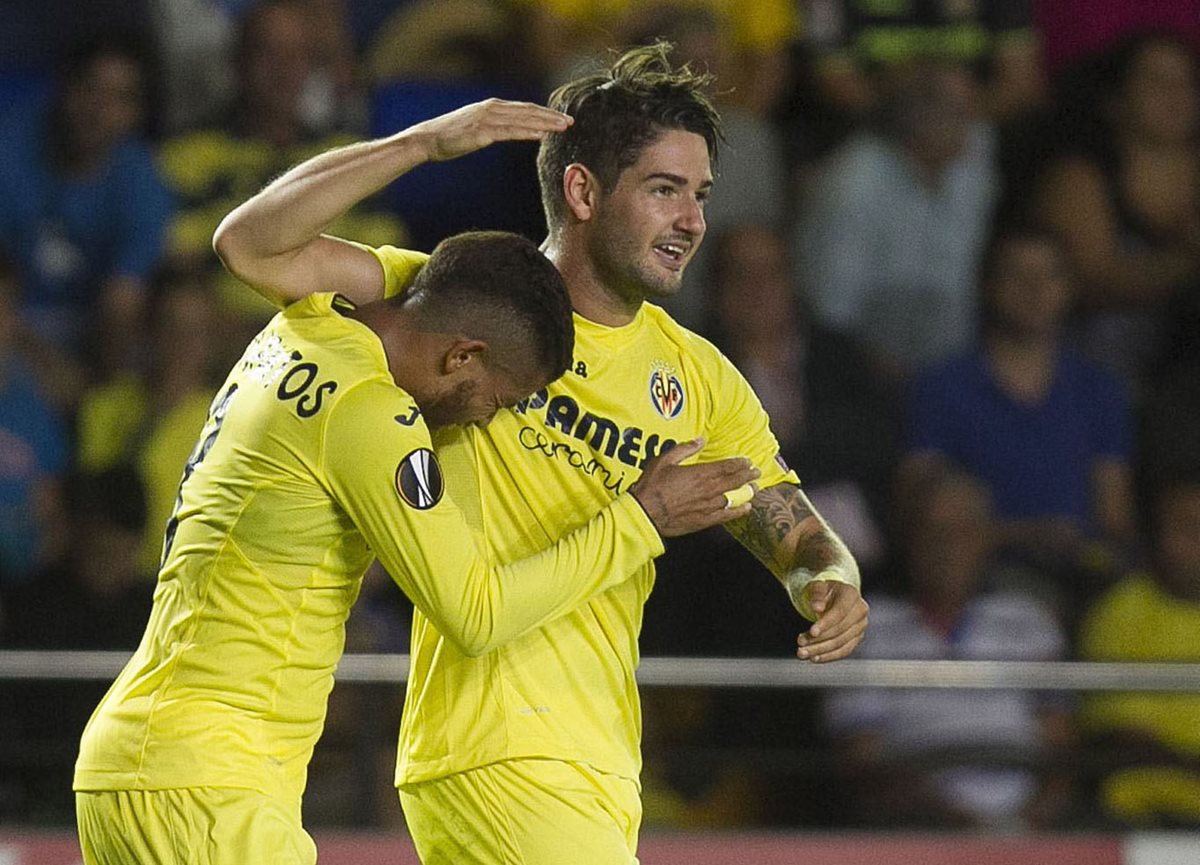 Alexandre Pato anotó un golazo este jueves en el estadio del Madrigal. (Foto Prensa Libre: EFE)