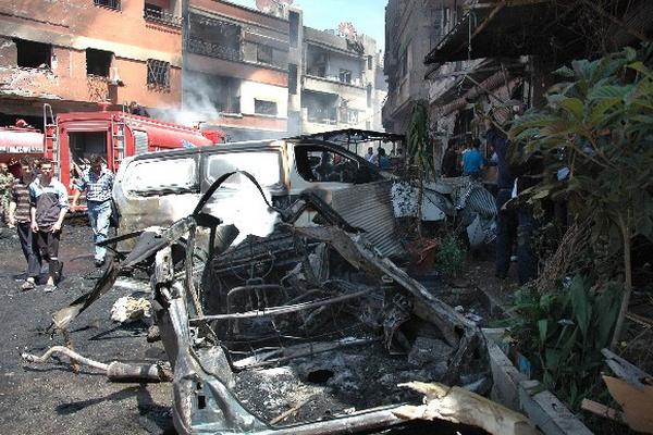 Explosión de carrobomba en la ciudad de Homs, Siria, causó 45 muertes. (Foto Prensa Libre: AP)