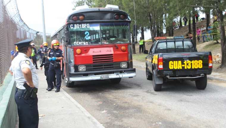 En el extremo de buses en la zona 16 es donde se produjo el ataque armado. (Foto Prensa Libre: Álvaro Interiano)
