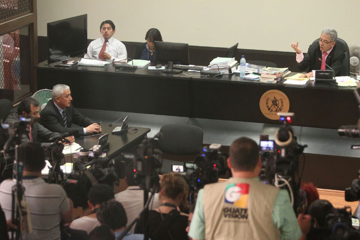 El juez Miguel Ángel Gálvez continuará al frente del caso Cooptación del Estado. (Foto Prensa Libre: Hemeroteca PL)