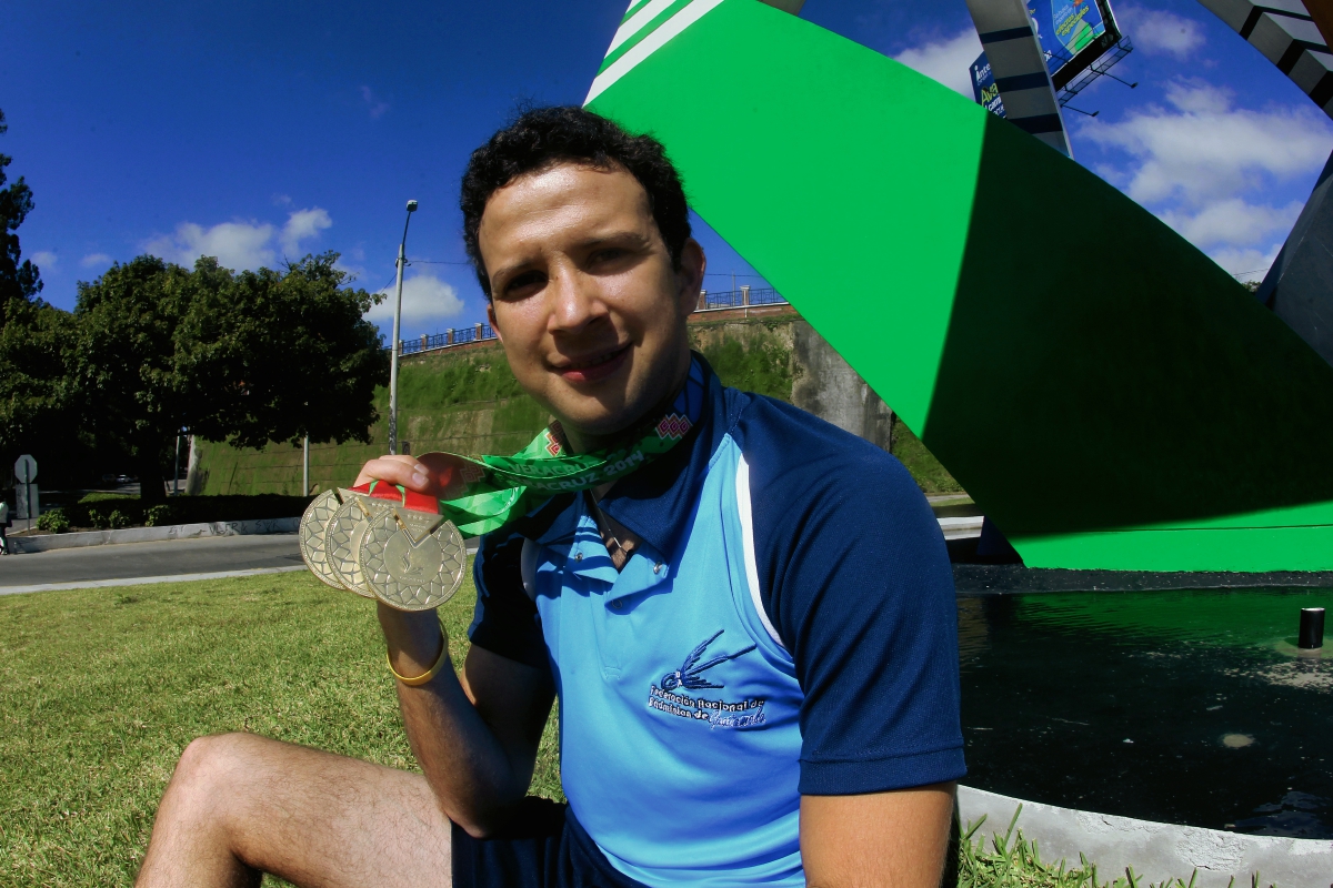 Kevin Cordón se colgó tres medallas de oro en los pasados Juegos Centroamericanos y del Caribe, Veracruz 2014. (Foto Prensa Libre: Óscar Felipe).
