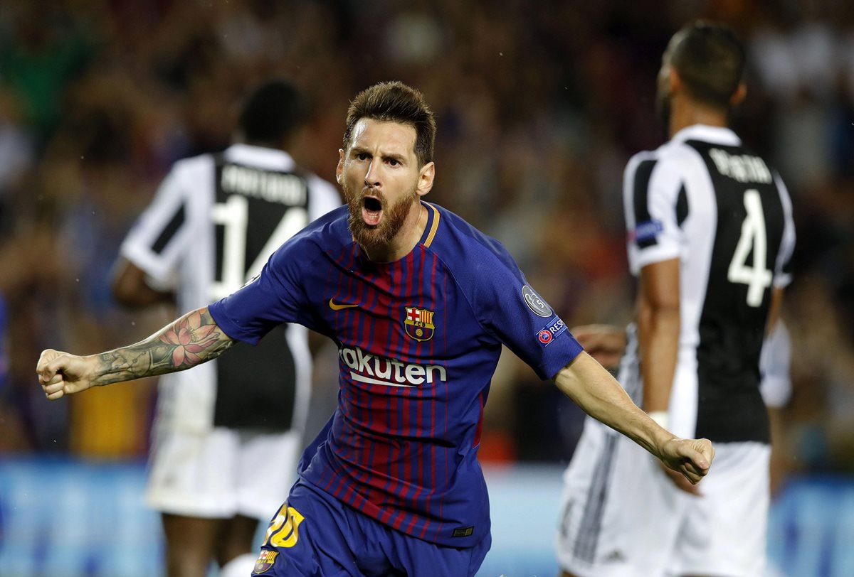 Leo Messi cada día sigue agrandando su leyenda no solo en el Barcelona, también en el futbol mundial. (Foto Prensa Libre: EFE)