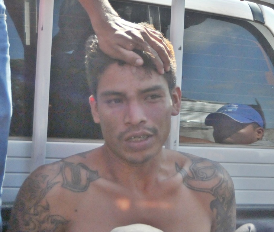 Nelson Eduardo Hernández fue capturado en Coatepeque, sindicado de extorsión. (Foto Prensa Libre: Alexánder Coyoy)