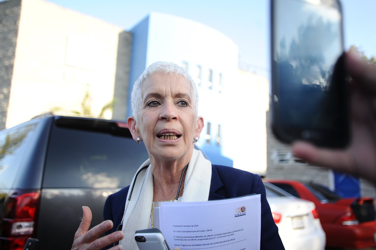 Adela de Torrebiarte, presidente del Comité de Regularización, se reunió con delegados de Fifa y Concacaf. (Foto Prensa Libre: Hemeroteca PL)