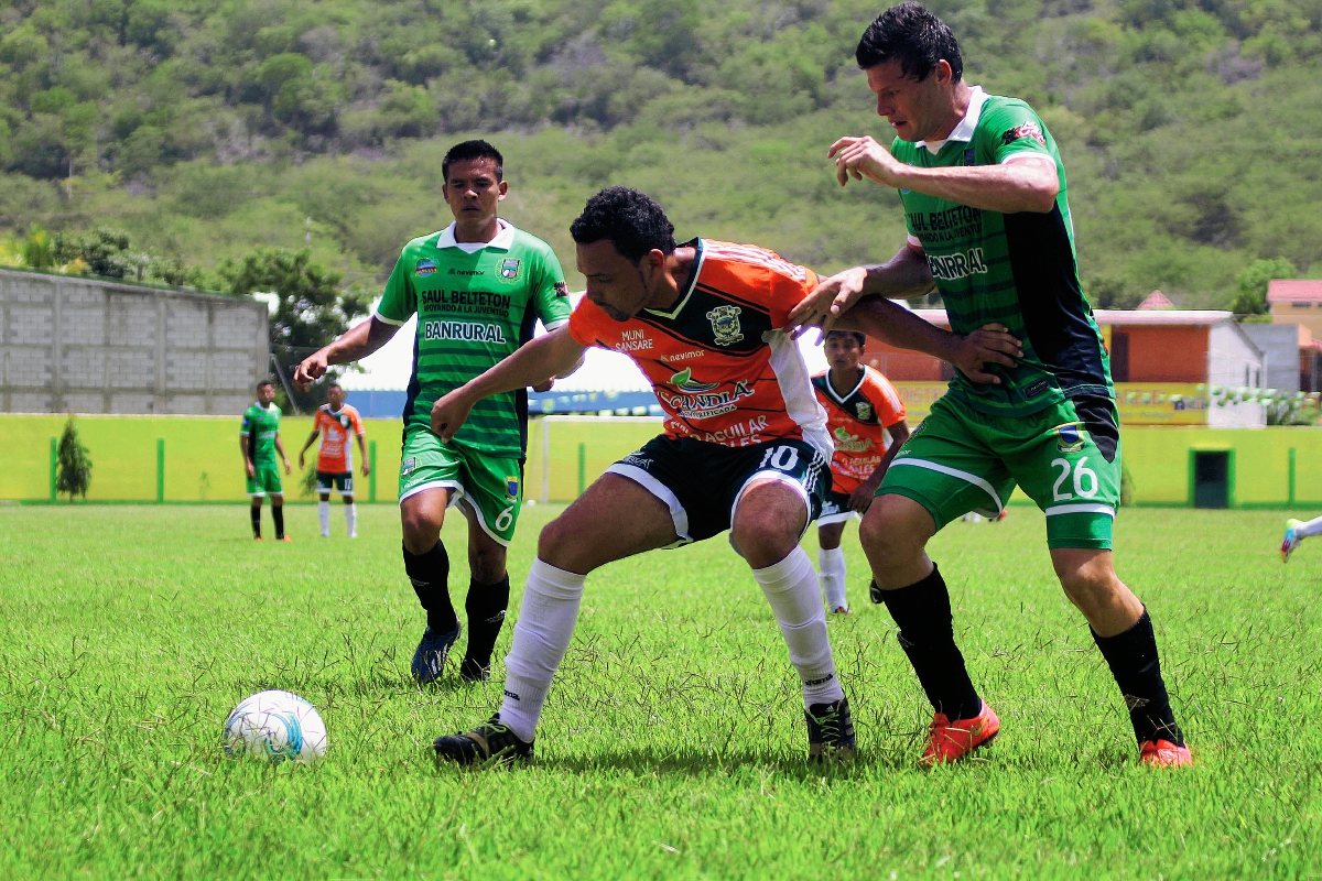 Guastatoya se enfrentó a la formación de Sansare, en el David Cordón Hichos. (Foto Prensa Libre: Hugo Oliva)