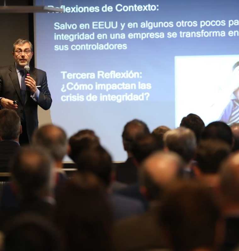 El chileno Gonzalo Smith fue el conferencista invitado en GuateÍntegra quien habló sobre las construcciones de cultura de integridad y transparencia en las empresas. (Foto Prensa Libre: Esbin García)