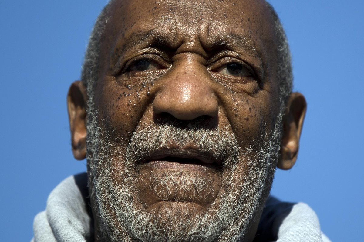 El actor es acusado de abusar sexualmente de más de 40 mujeres. (Foto Prensa Libre: AFP)