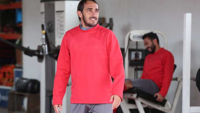 El delantero rojo Gastón Puerari tiene plena confianza de que Municipal ganará el Clásico 301. (Foto Prensa Libre: Francisco Sánchez).