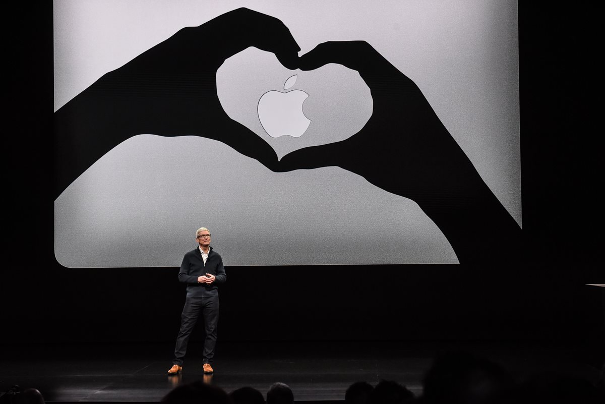 Tim Cook, presidente de Apple, dio a conocer los nuevos productos de la compañía. (Foto Prensa Libre: AFP)