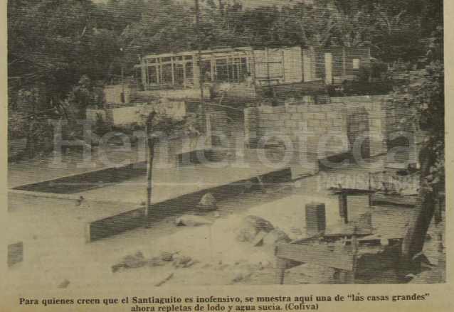 Las correntadas que bajaron por los ríos Nimá destruyeron la población de El Palmar. Foto del 6 de julio de 1983. (Foto: Hemeroteca PL)
