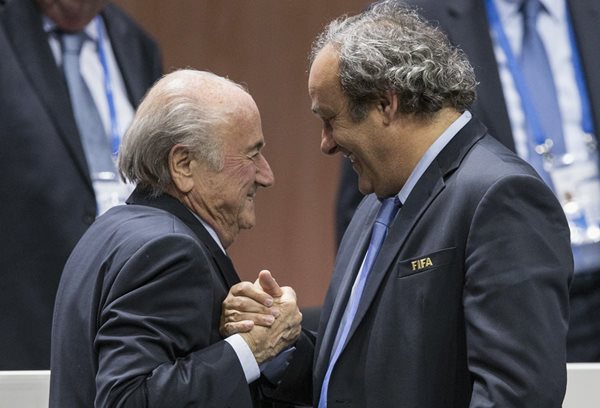 Blatter se refirió de buena manera de Platini (Foto Prensa Libre: AFP)