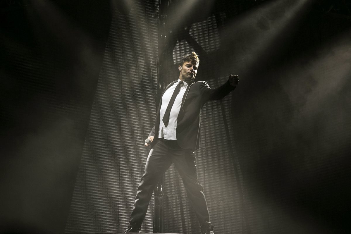 Ricky Martin acaparó toda la atención de su público con su show. (Foto Prensa Libre: EFE)