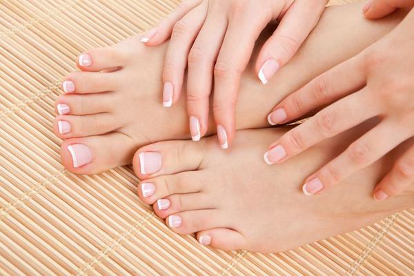 Algunos alimentos influyen en la imagen de las uñas.