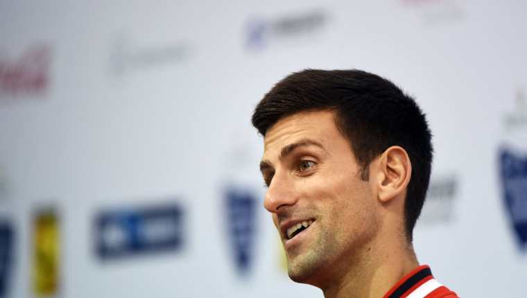 Novak Djokovic habla de sus metas en una conferencia de prensa previo a su participación en el Abierto de Shanghai. (Foto Prensa Libre: AFP)