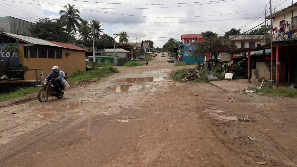 La inconformidad de un sector de la población de Ixcán, Quiché, con el aumento salarial y dietas del alcalde y Concejo, es porque contrasta con el bajo índice de desarrollo del municipio. (Foto Prensa Libre: Óscar Figueroa)