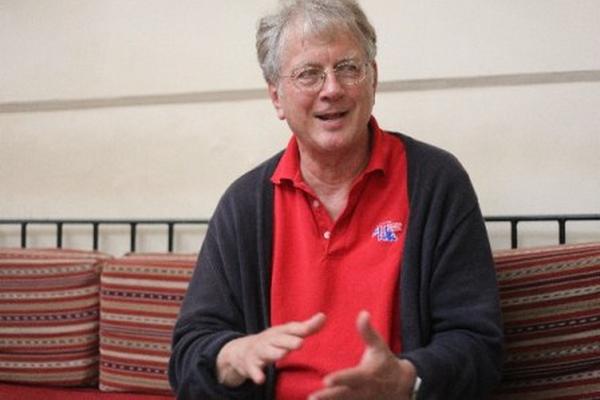 Stephen Webre, doctor en historia latinoamericana, ha centrado su campo de  estudios en la época colonial guatemalteca. (Foto Prensa Libre: Esbin García)