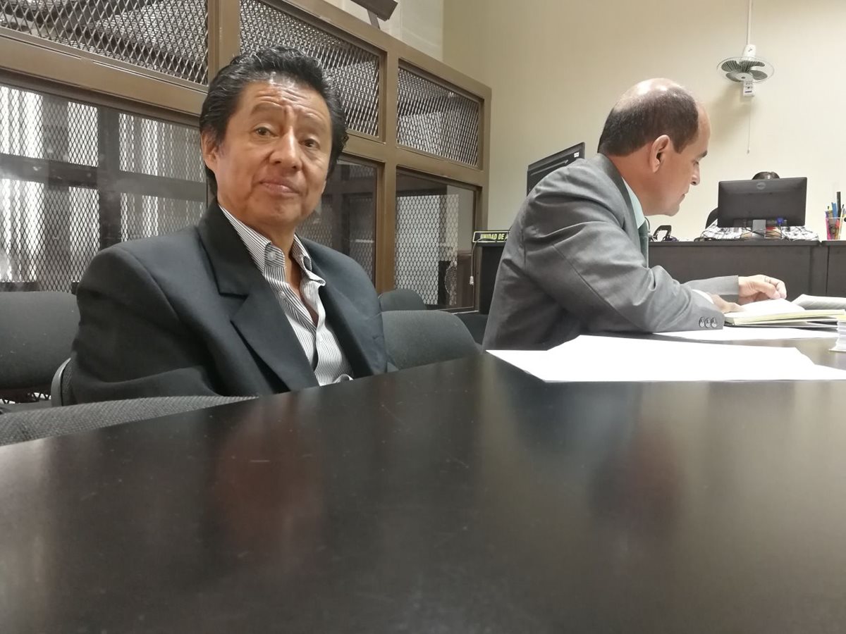 El exministro de Cultura y Deportes fue ligado a proceso por los delitos de asociación ilícita y cohecho pasivo. (Foto Prensa Libre: Esbin García)