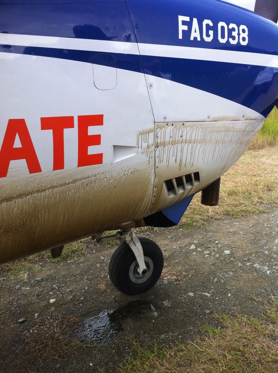 La aeronave con matrícula FAG038 tuvo problemas en el motor. (Foto Prensa Libre: Cortesía Ramiro Marroquín)