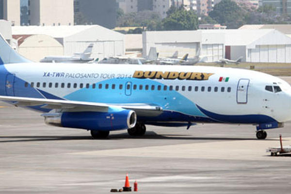 Bunbury viajó a Guatemala junto a sus músicos en un avión exclusivo para su gira. (Foto Prensa Libre: Keneth Cruz)