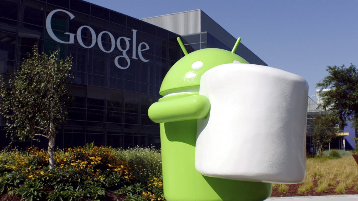 Google muestra la estatua de Android Marshmallow, que representa el nombre de su sistema operativo en dispositivos móviles. (Foto Prensa Libre: EFE)
