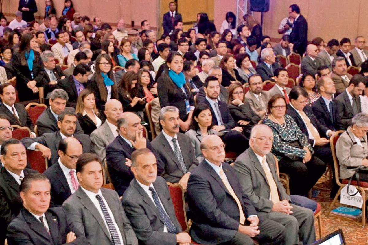 Políticos, activistas y comunidad internacional asisten al primer día del Foro Regional Esquipulas.