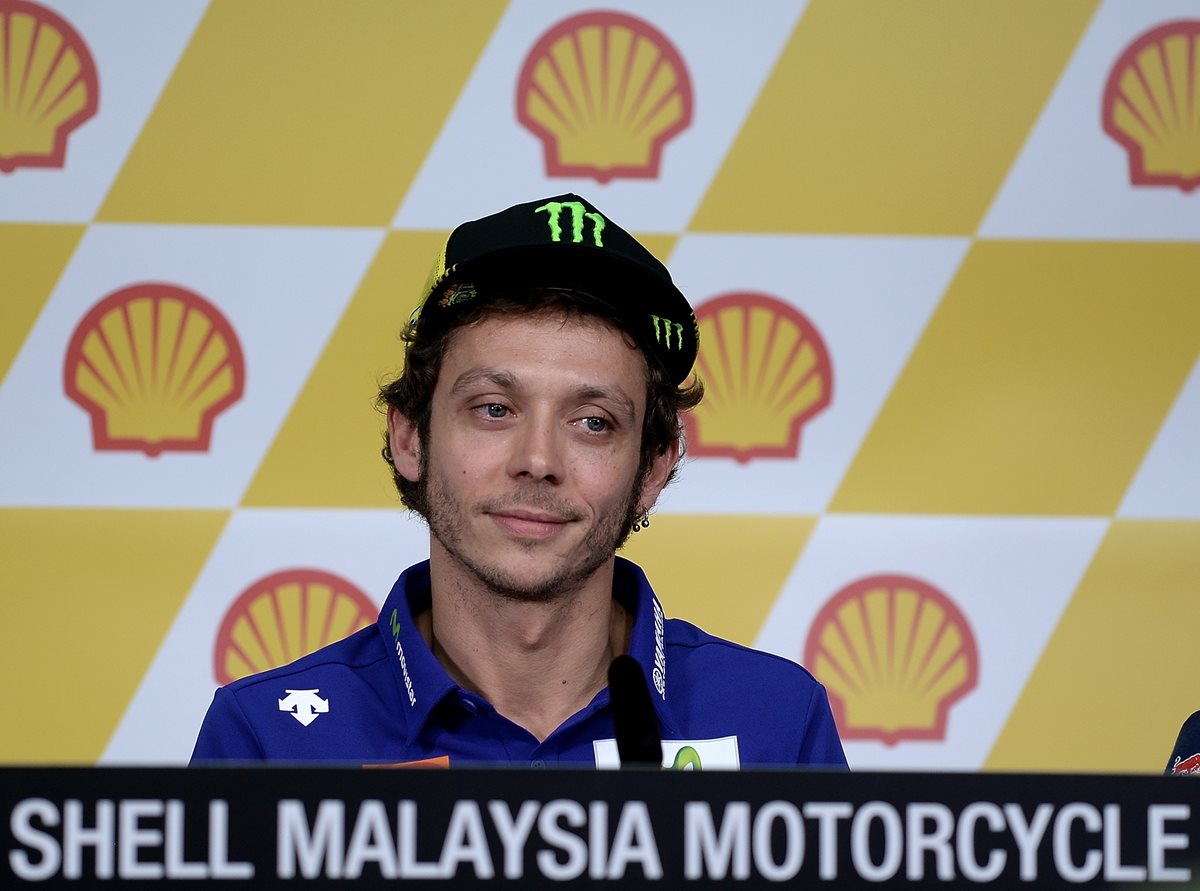 Valentino Rossi compareció en la conferencia de prensa, previo al GP de Malasia. (Foto Prensa Libre: AFP)