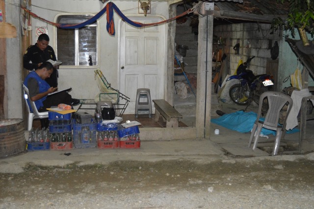 El cadáver de  Edin Galván quedó en el interior de su casa en La Unión, Zacapa. 