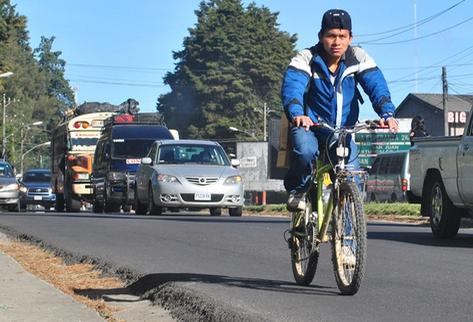 En la ciudad de Quetzaltenango ha aumentado uso de bicicleta. (Foto Prensa Libre: Alejandra Martínez)