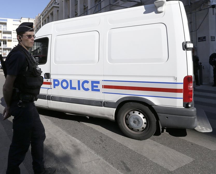 Francia está en alerta por el reciente crimen contra un policía y su pareja. (Foto Prensa Libre: AFP).