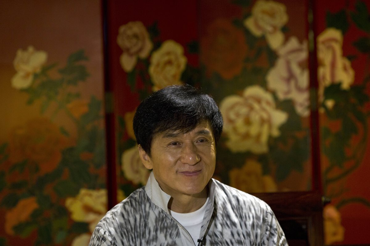 El actor Jackie Chan espera establecer una mejor relación con su hijo. (Prensa Libre: AP).