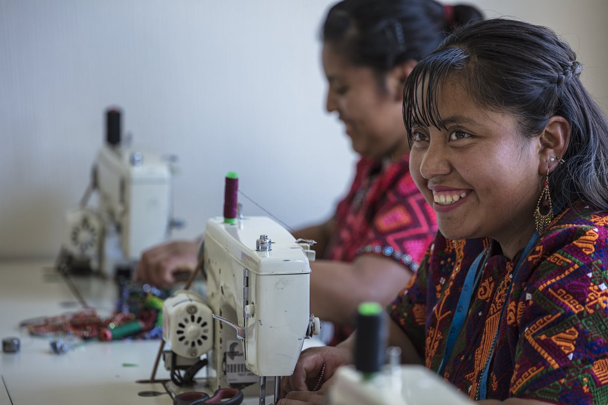 Luego de su preparación ahora tendrán la oportunidad de lanzar su propio negocio por un plan diseñado por el programa Mujeres por Mujeres. (Foto, Prensa Libre: Cortesía Pepsico).