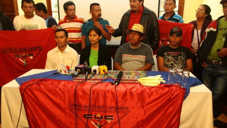 El Comité de Unidad Campesina (CUC)efectuó conferencia de prensa para hablar sobre los posibles desalojo (Foto Prensa Libre: Álvaro Interiano)