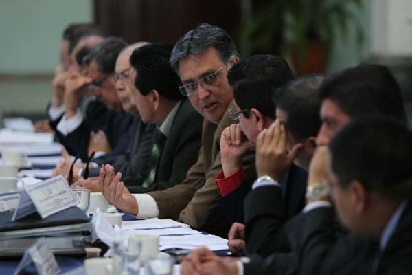 La reunión se desarrolla en el Paraninfo Universitario. (Foto Prensa Libre: Paulo Raquec)