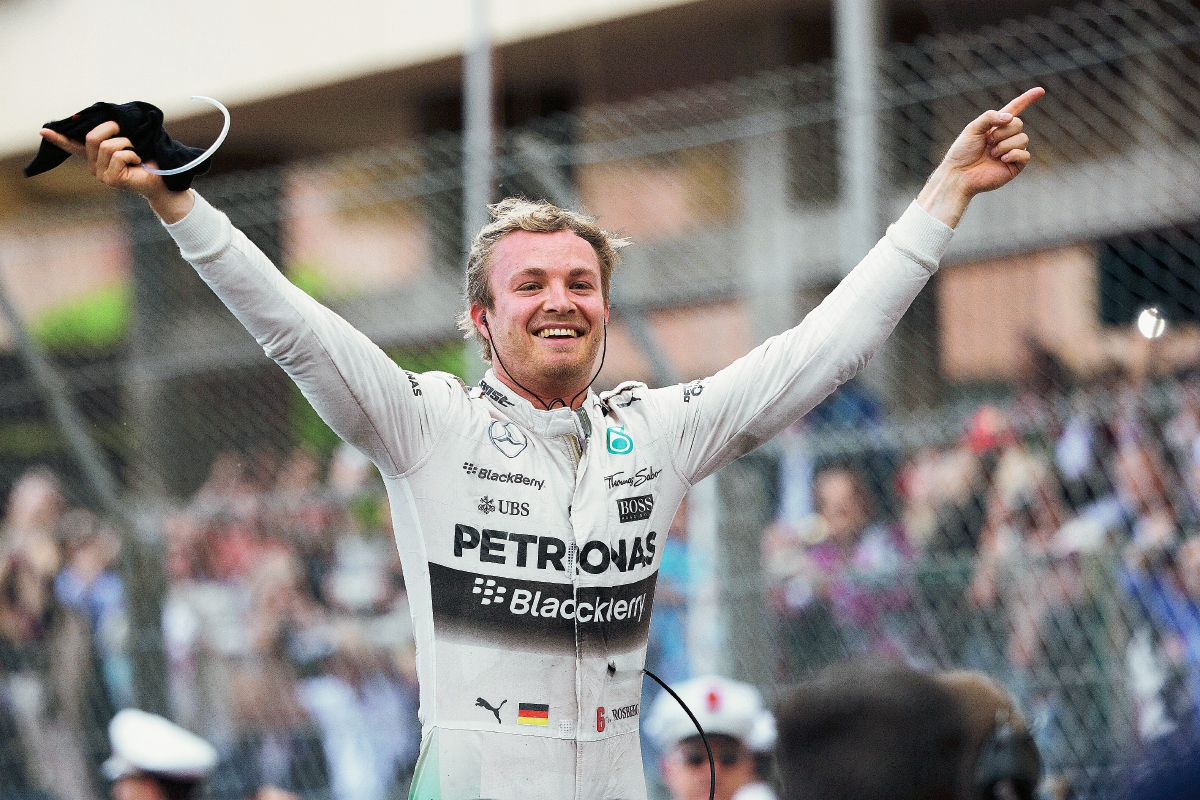 Nico Rosberg celebra efusivamente tras su victoria en Mónaco. (Foto Prensa Libre: AP)